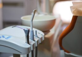 Почему необходимо регулярно посещать стоматолога